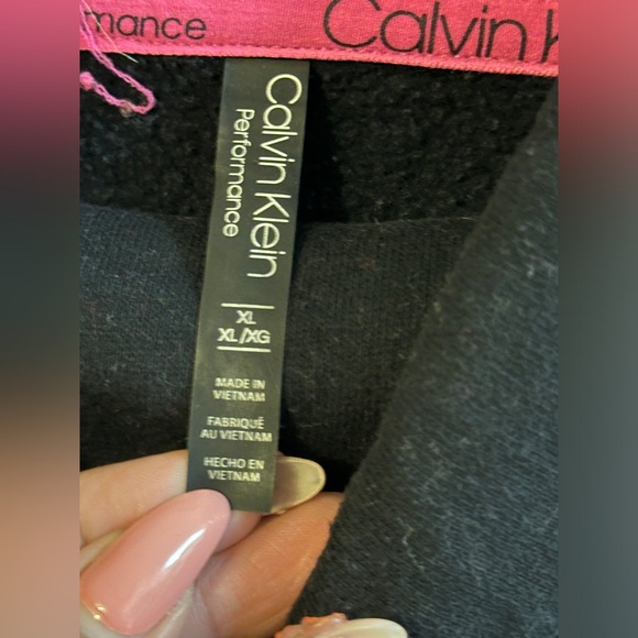 Calvin Klein performance sweatshirt L/XL - Picture 5 of 7